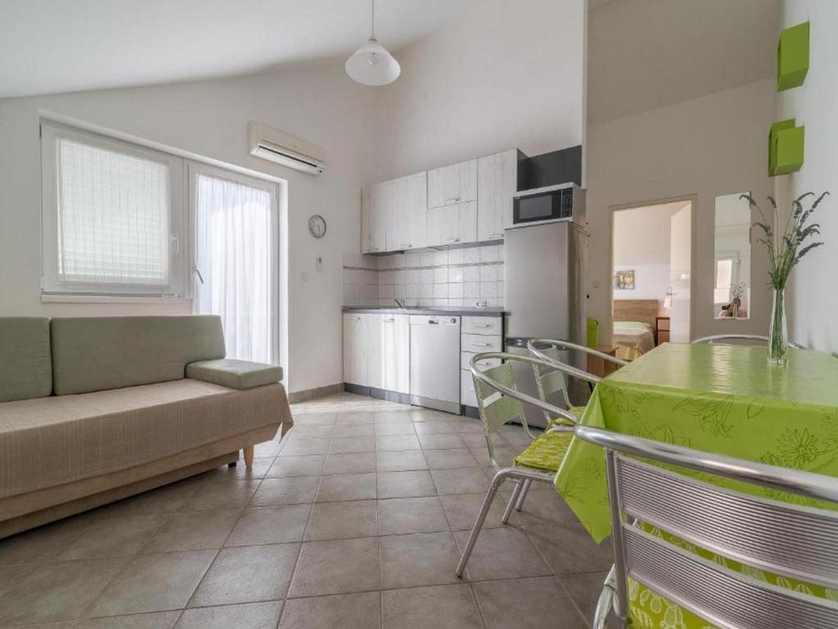 Apartmani Lucia Biograd Biograd Na Moru Luaran gambar