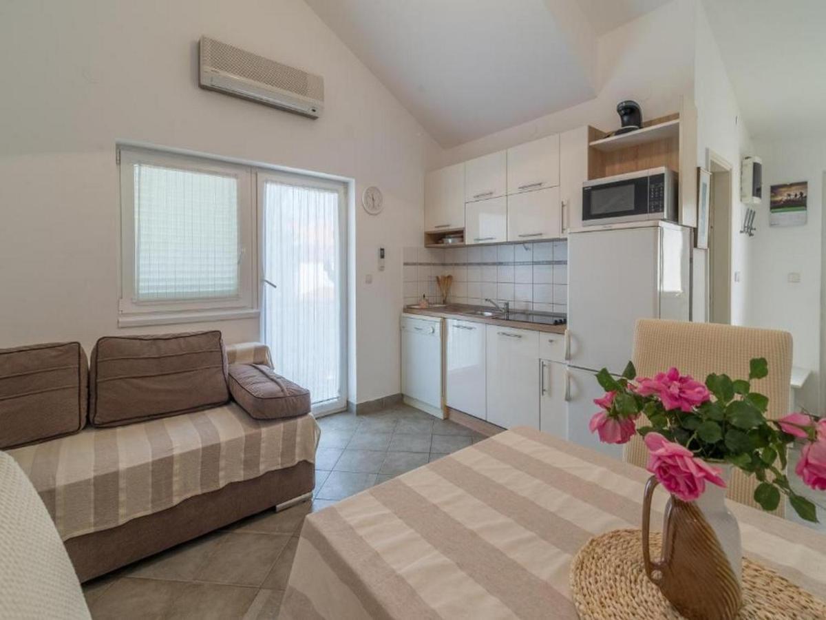 Apartmani Lucia Biograd Biograd Na Moru Luaran gambar