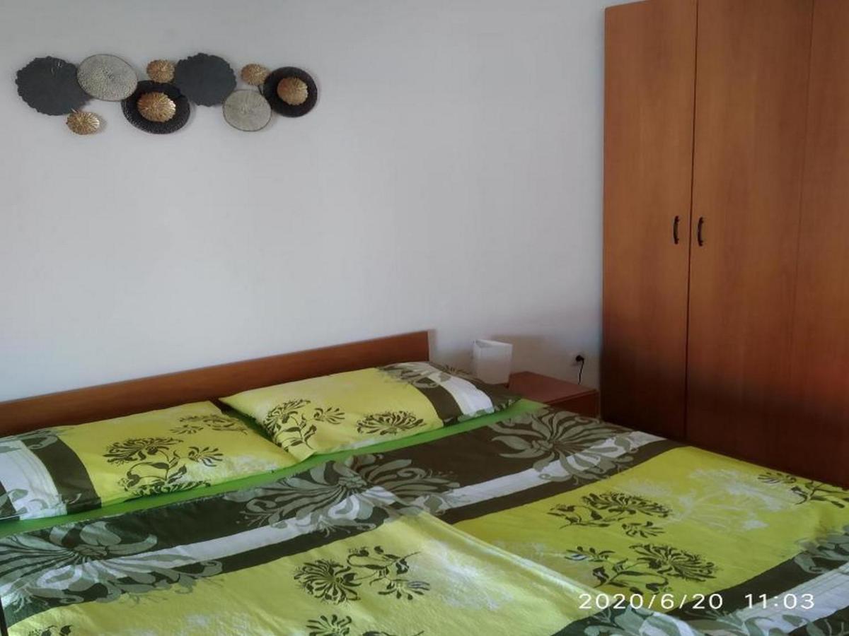 Apartmani Lucia Biograd Biograd Na Moru Luaran gambar