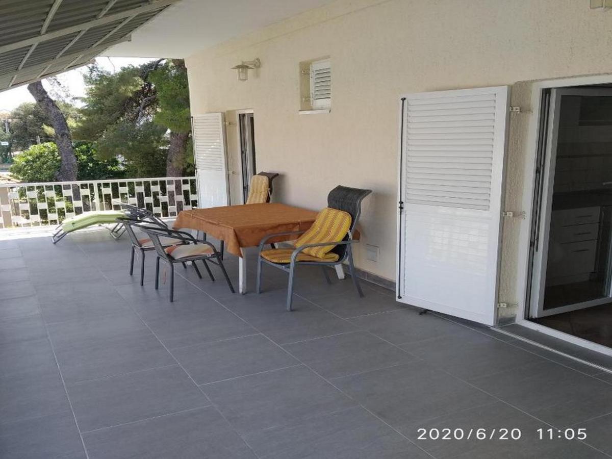 Apartmani Lucia Biograd Biograd Na Moru Bilik gambar