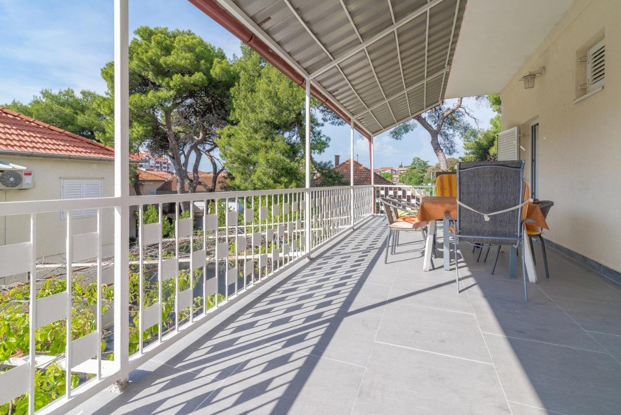 Apartmani Lucia Biograd Biograd Na Moru Luaran gambar