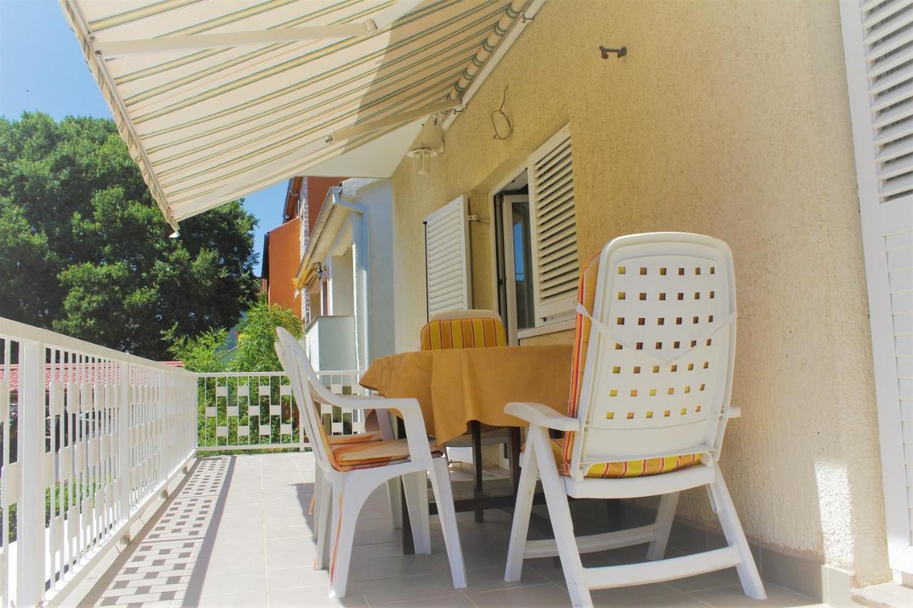 Apartmani Lucia Biograd Biograd Na Moru Luaran gambar