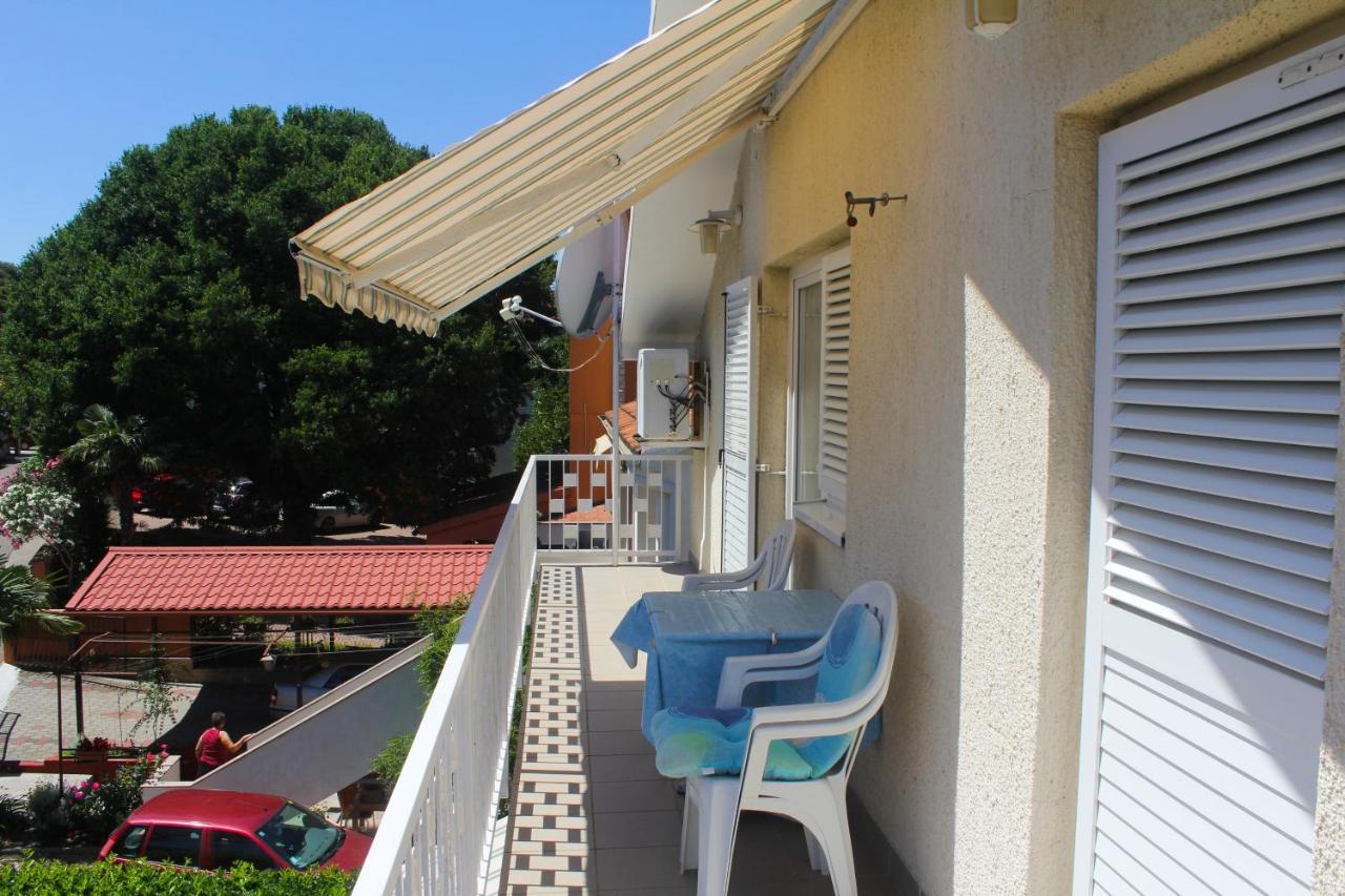 Apartmani Lucia Biograd Biograd Na Moru Luaran gambar