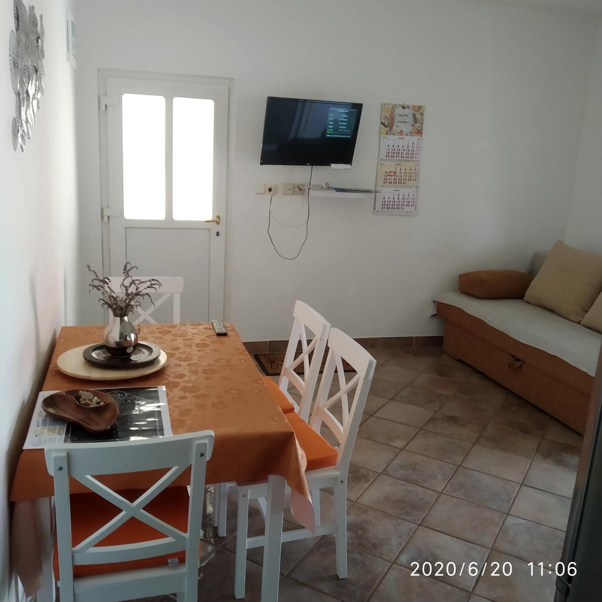 Apartmani Lucia Biograd Biograd Na Moru Luaran gambar